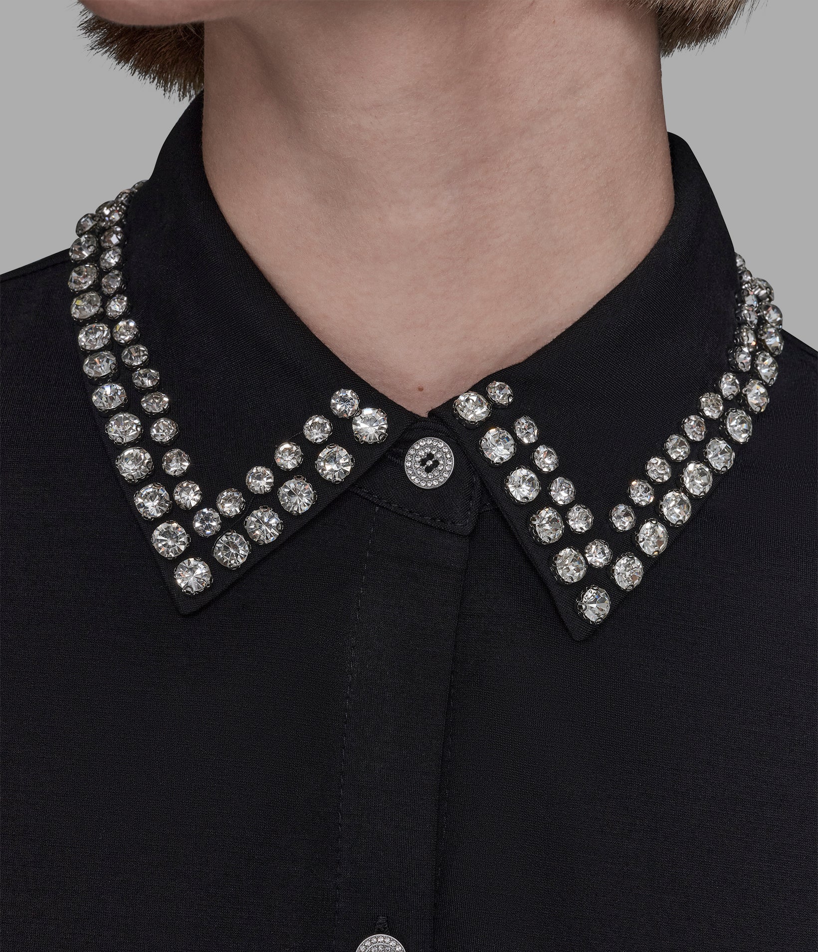 SHORT SLEEVE KNIT TOP WITH EMBELLISHED COLLAR - Image 5
