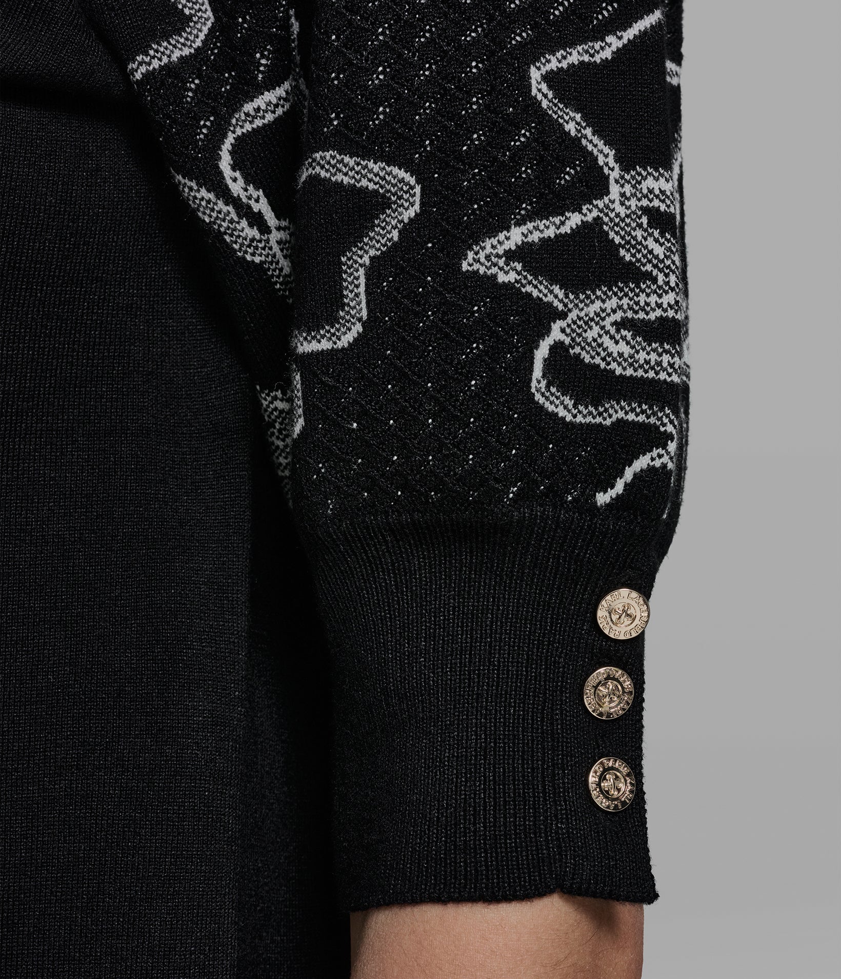 FLORAL V-NECK SWEATER - Image 6